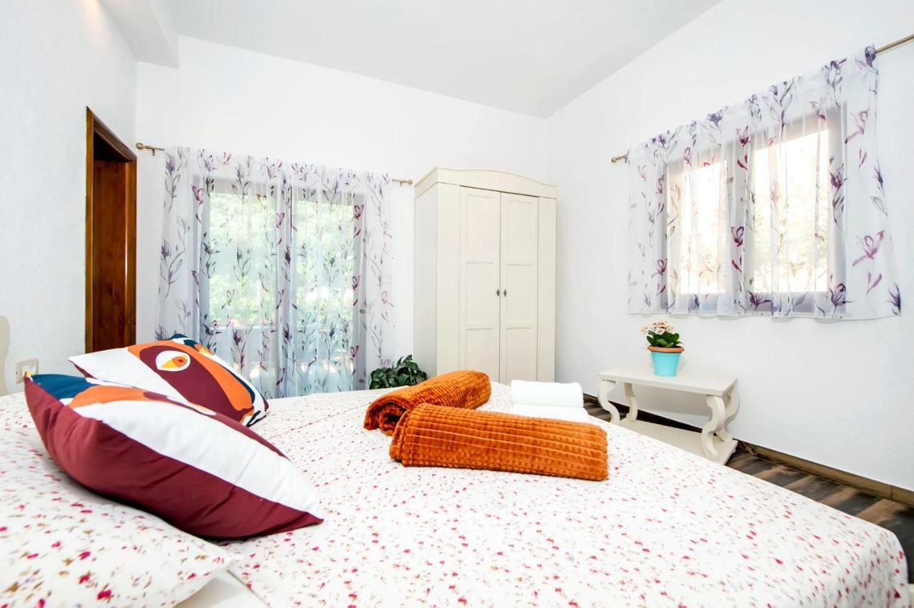 Apartments Karmen โรวีน ภายนอก รูปภาพ