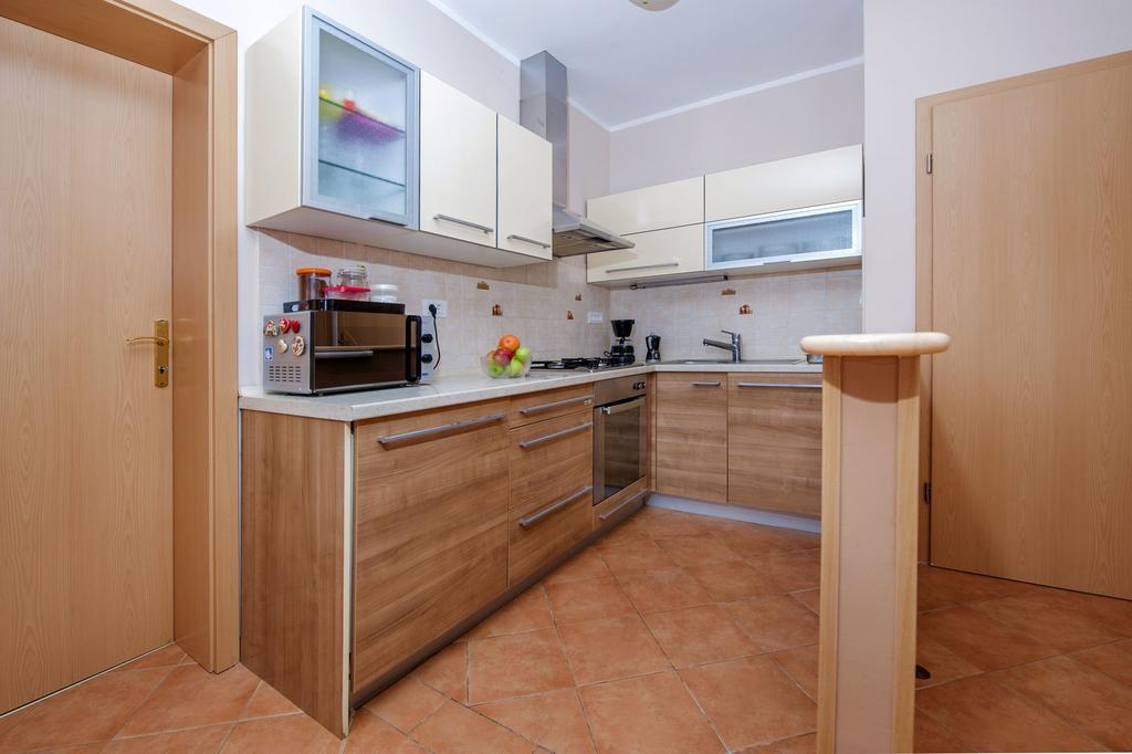 Apartments Karmen โรวีน ภายนอก รูปภาพ