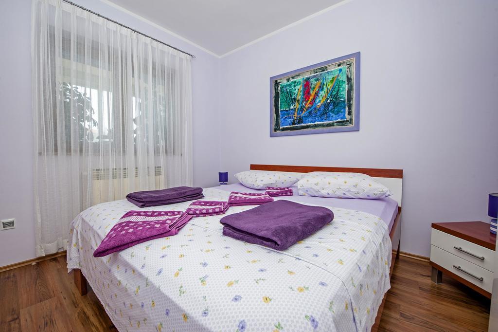 Apartments Karmen โรวีน ภายนอก รูปภาพ