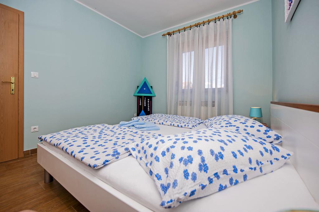 Apartments Karmen โรวีน ภายนอก รูปภาพ