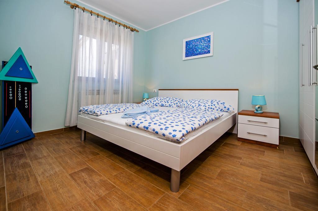 Apartments Karmen โรวีน ภายนอก รูปภาพ