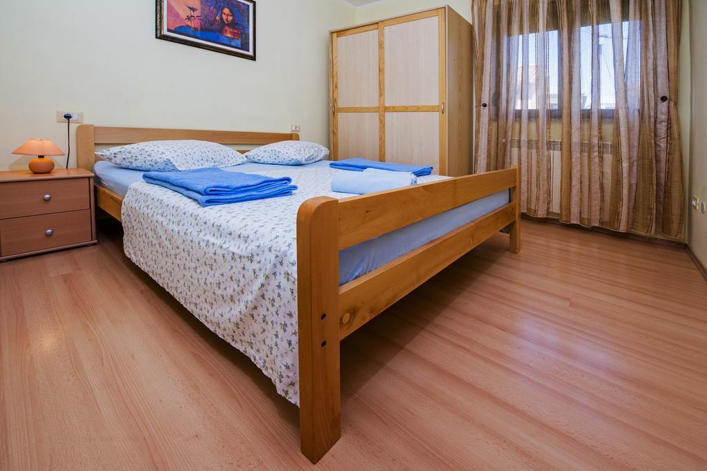 Apartments Karmen โรวีน ภายนอก รูปภาพ